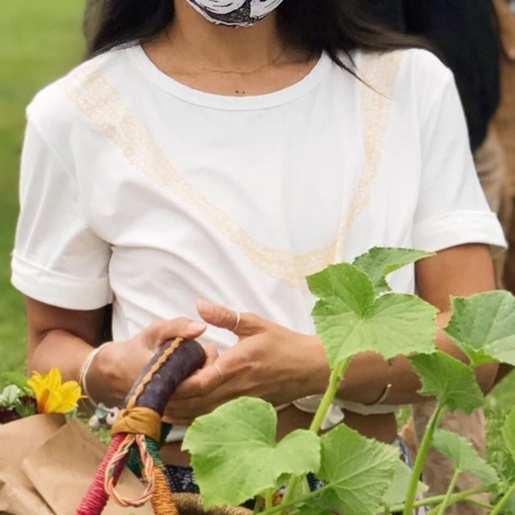 Mahina Made Lei Pikake 3 Strand Off White Tee T-Shirt Yellow Medium MahinaMade - Picture 9 of 15